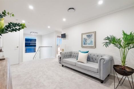 Photo of property in 12 Emerald Avenue, Rosehill, 2113