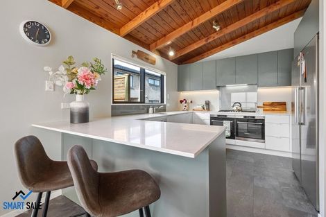 Photo of property in 19a Reid Road, New Lynn, Auckland, 0600