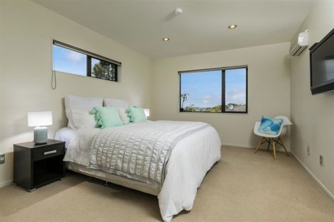 Photo of property in 203e Don Buck Road, Massey, Auckland, 0614