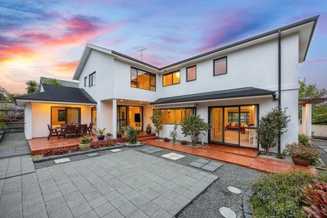 Photo of property in 24 Oakway Drive, Schnapper Rock, Auckland, 0632