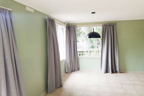 Photo of property in 19 Pohutukawa Avenue, Red Beach, 0932