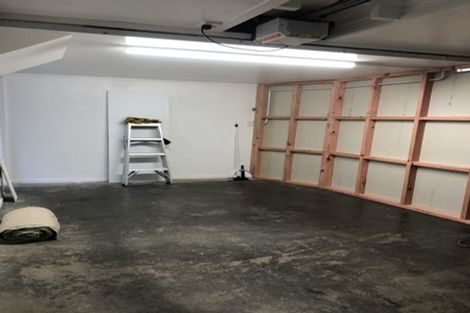 Photo of property in 18 Ngatira Road, Muriwai, Waimauku, 0881