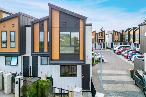 Photo of property in 2 Red Arches Road, Henderson, Auckland, 0610