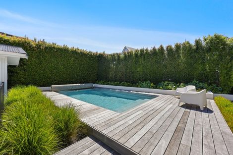 Photo of property in 46 Luton Avenue, Sunnyhills, Auckland, 2010