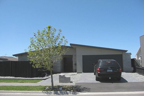Photo of property in 8 Tatahi Street, Parklands, Christchurch, 8083
