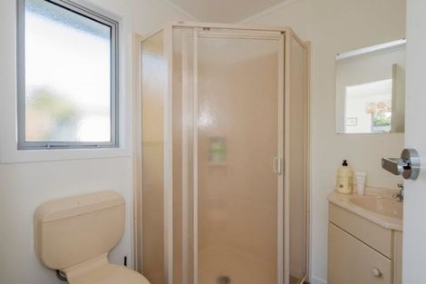 Photo of property in 11 Hastings Street, Waikanae Beach, Waikanae, 5036