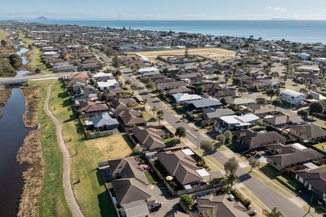 Photo of property in 30 Gibson Place, Papamoa Beach, Papamoa, 3118