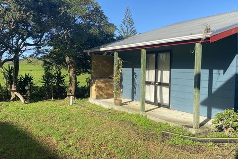 Photo of property in 5 Ripiro Drive, Baylys Beach, Dargaville, 0377