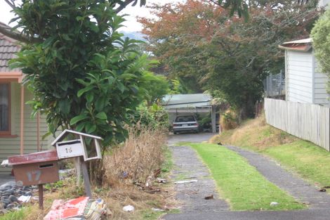 Photo of property in 17 Lynwood Road, New Lynn, Auckland, 0600