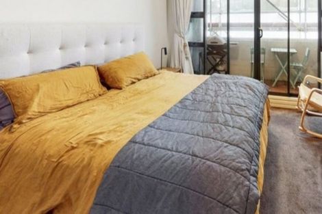 Photo of property in Endeavour Apartments, 10/125u Thorndon Quay, Pipitea, Wellington, 6011