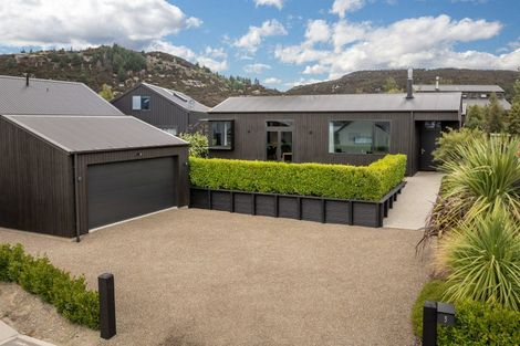 Photo of property in 3 Courthill Lane, Wanaka, 9305