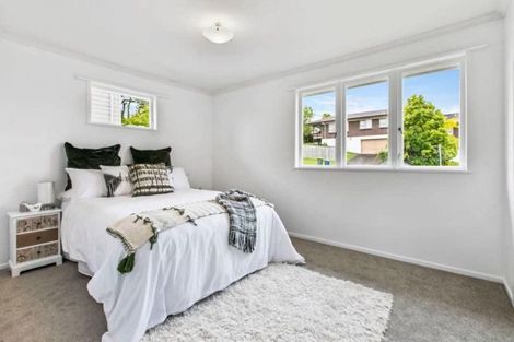 Photo of property in 2/70 Sycamore Drive, Sunnynook, Auckland, 0620