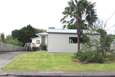 Photo of property in 9 Marewa Street, Te Atatu South, Auckland, 0610