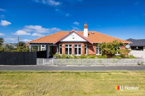 Photo of property in 85 Hargest Crescent, Saint Clair, Dunedin, 9012