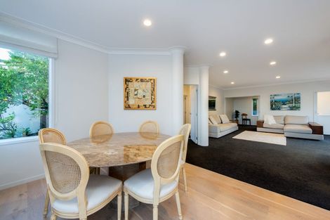Photo of property in 17 Calypso Place, Rothesay Bay, Auckland, 0630