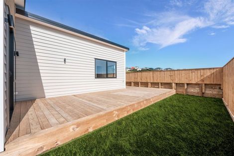 Photo of property in 48 Whakairo Crescent, Gulf Harbour, Whangaparaoa, 0930