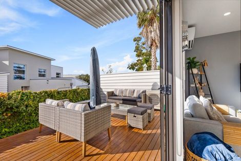 Photo of property in 18/40 Scarlet Oak Drive, Schnapper Rock, Auckland, 0632