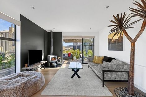 Photo of property in 21a Deans Drive, Wanaka, 9305