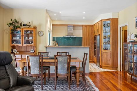 Photo of property in 32 Maesbury Close, Papamoa Beach, Papamoa, 3118