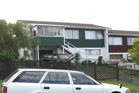 Photo of property in 3/2 Forsythe Place, Massey, Auckland, 0614