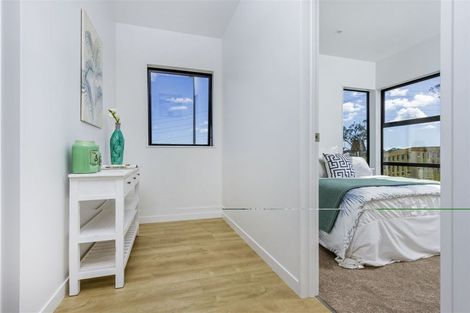 Photo of property in 1 Horokaka Street, Massey, Auckland, 0614