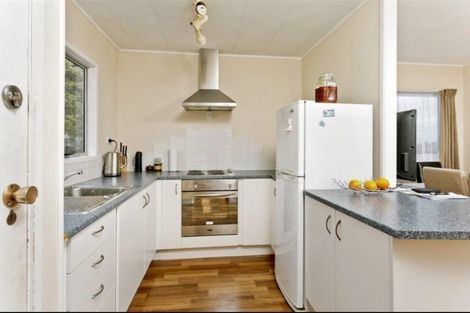 Photo of property in 37 Meadowood Drive, Unsworth Heights, Auckland, 0632