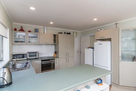 Photo of property in 19 Sunburst Court, Paraparaumu Beach, Paraparaumu, 5032