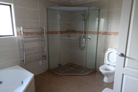 Photo of property in 30 Kestev Drive, Flat Bush, Auckland, 2016