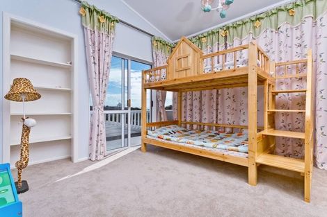 Photo of property in 30 Beulah Avenue, Rothesay Bay, Auckland, 0630