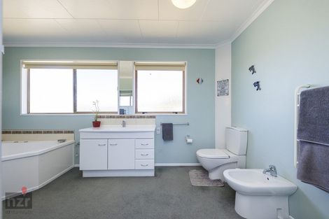 Photo of property in 32 Shelton Place, Feilding, 4702