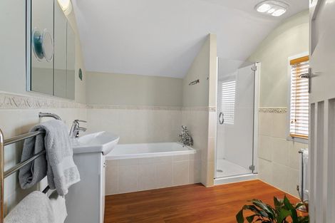 Photo of property in 96 Hall Street, Cambridge, 3434