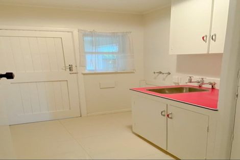 Photo of property in 24 Quebec Road, Milford, Auckland, 0620
