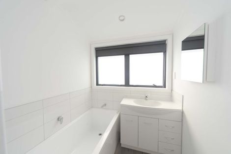 Photo of property in 26 Escort Grove, Awapuni, Palmerston North, 4412