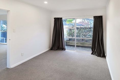 Photo of property in 8f1- Garth Lane, Maoribank, Upper Hutt, 5018