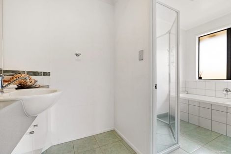 Photo of property in 25 Glenvar Road, Torbay, Auckland, 0630