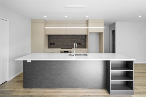 Photo of property in 10b Gradwell Place, Two Mile Bay, Taupo, 3330