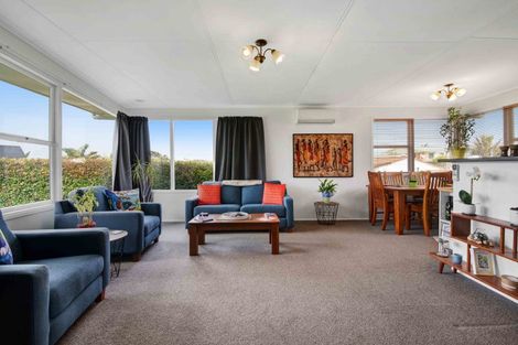 Photo of property in 211 Hibiscus Coast Highway, Red Beach, 0932