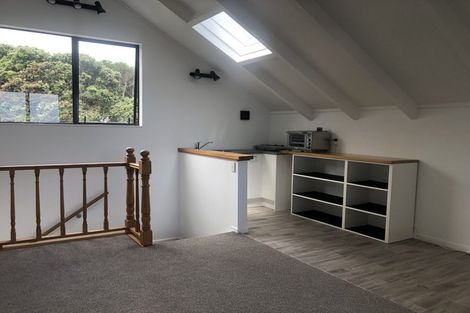 Photo of property in 18 Ngatira Road, Muriwai, Waimauku, 0881