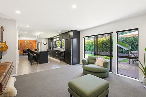 Photo of property in 11 Ramphal Terrace, Khandallah, Wellington, 6035