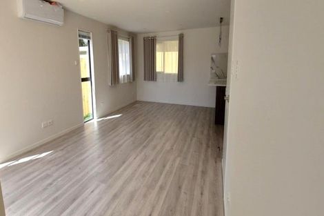 Photo of property in 20b Mackenzie Street, Te Atatu South, Auckland, 0610