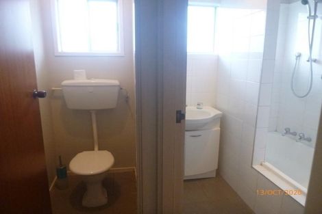 Photo of property in 1b/2 Divich Avenue, Te Atatu South, Auckland, 0610