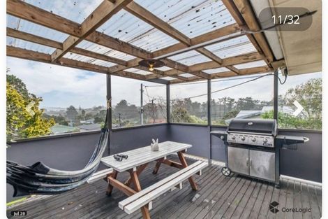 Photo of property in 10 Bishop Street, Green Bay, Auckland, 0604