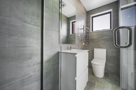 Photo of property in 8a Poruru Close, Papakura, 2110