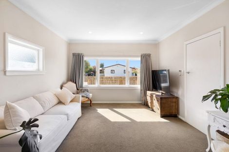 Photo of property in Jellicoe Street, Mayfair, Hastings, 4122