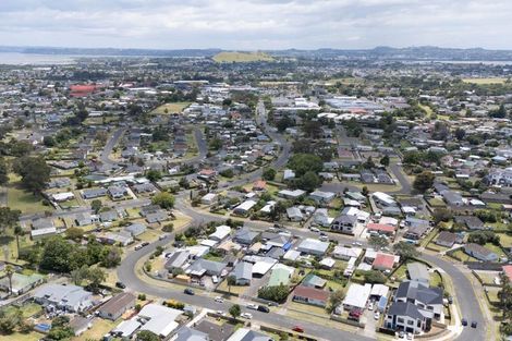 Photo of property in 23 Kemble Close, Mangere, Auckland, 2022