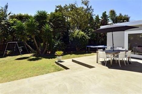 Photo of property in 19 Brook Street, Milford, Auckland, 0620