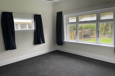 Photo of property in 23 Perrin Place, Kelvin Grove, Palmerston North, 4414