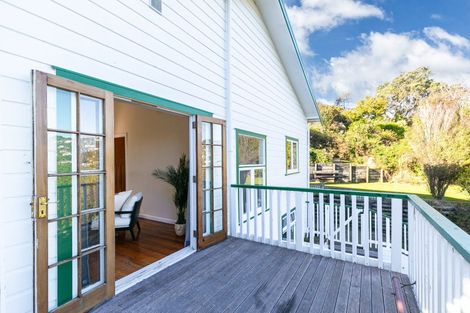 Photo of property in 196 Townsend Road, Miramar, Wellington, 6022