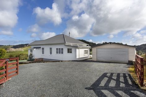 Photo of property in 616c Peak Road, Helensville, 0875