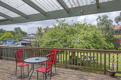 Photo of property in 5 Glucina Place, Glen Eden, Auckland, 0602